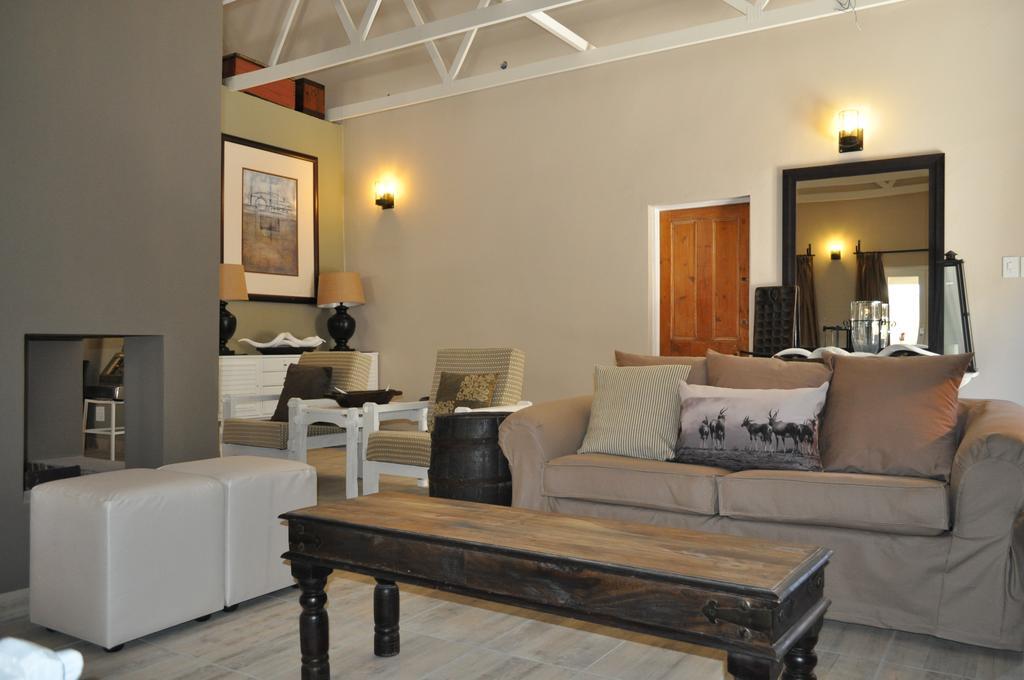 The Calitz Hotel Calitzdorp Buitenkant foto